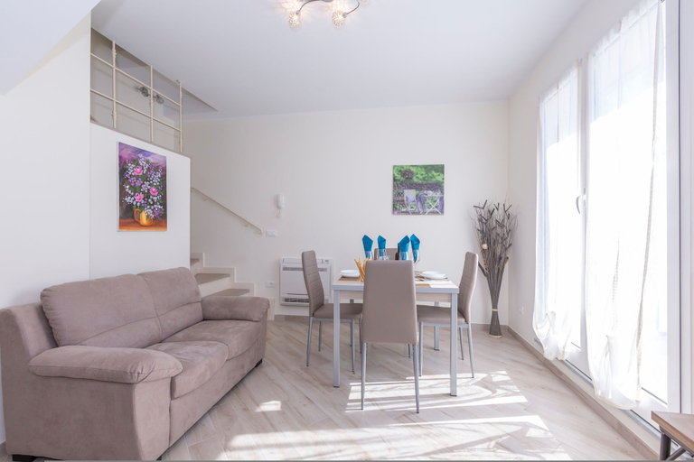 Room 4, Serena 2 in Alassio With 2 Bedrooms and 2 Bathrooms, Savona