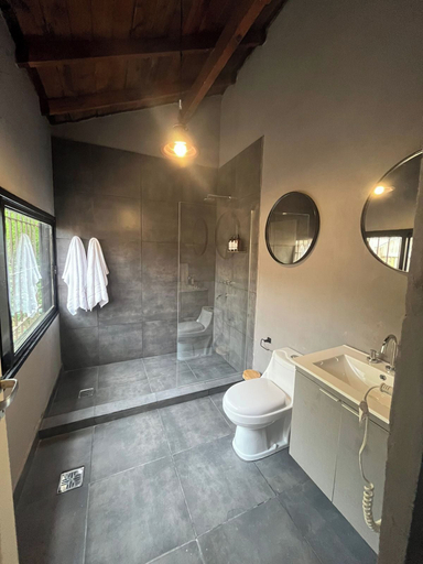 Bathroom 4, Brisas del Campo Glamping, Pilar