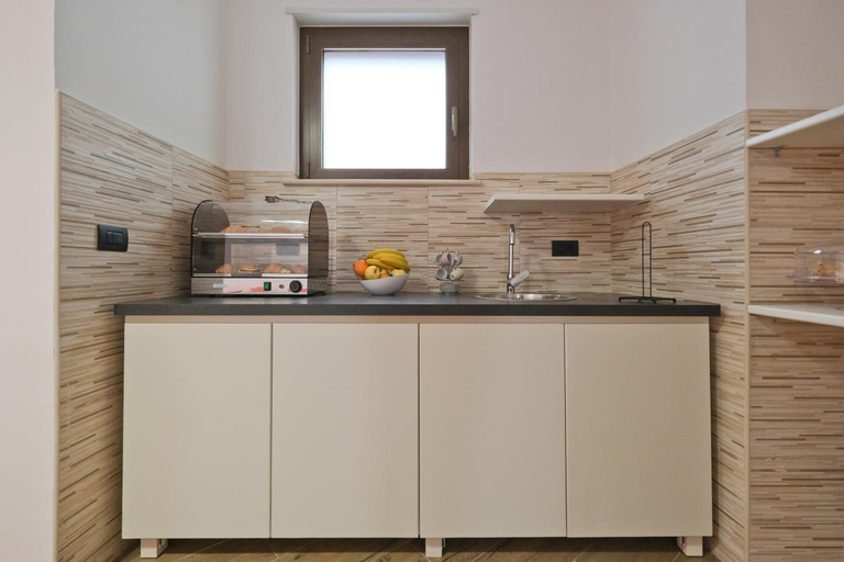 Others 2, Il Porto Affittacamere b&b, Brindisi