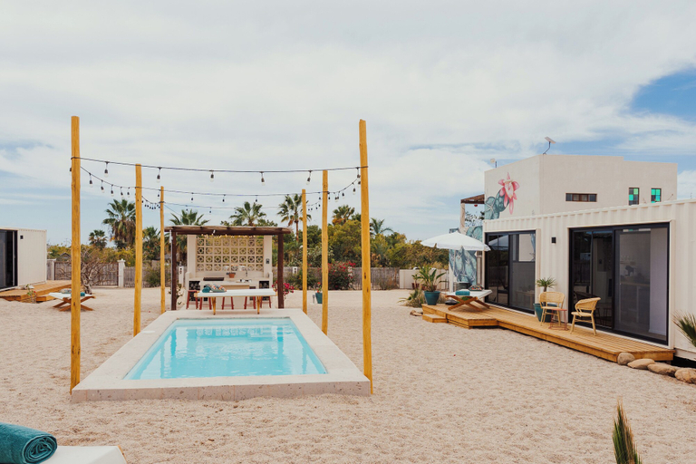 Sport & Beauty 5, Leonoch containers, La Paz