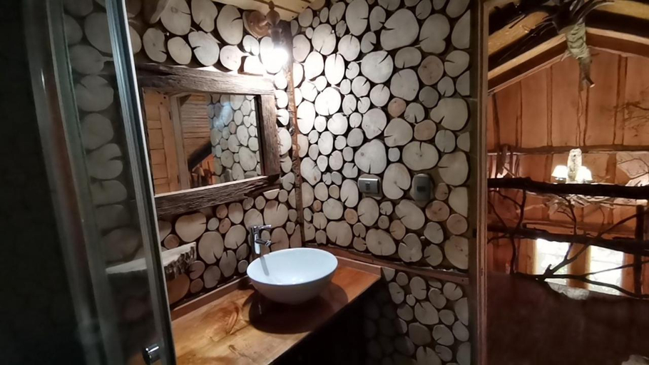 Bathroom 3, Cabanas Rusticas Pucon Rio Trancura, Cautín