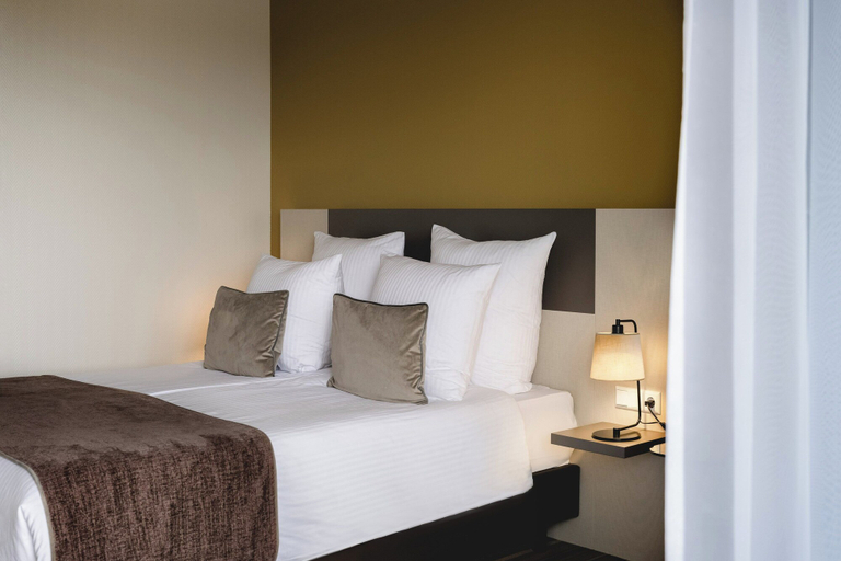 Bedroom 2, Leonardo Hotel Heidelberg City Center, Heidelberg