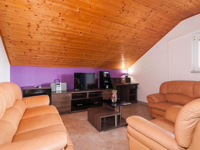 Others 5, Luxurious Holiday Home in Sopot With Pool, Benkovac