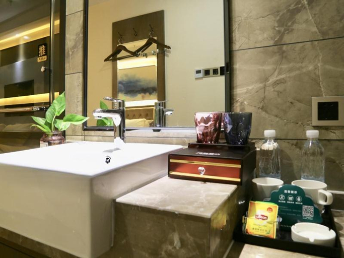 Bathroom 3, VX Wuxi Huishan District Luoshe Town Luocheng, Wuxi