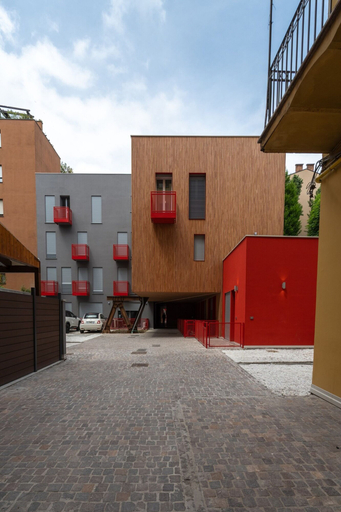 Exterior & Views 2, Appartamento moderno con patio privato Mascarella, Bologna