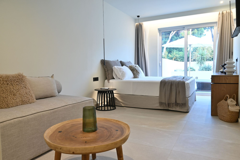 Bedroom 2, Rhotheon Suites in Ialysos Rhodes, South Aegean