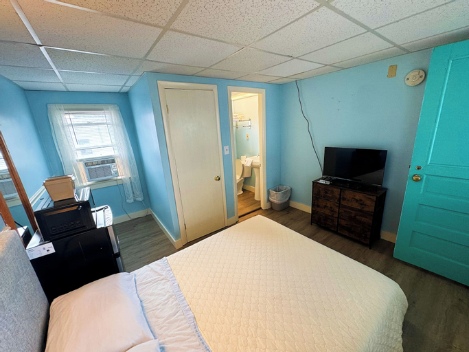 Bedroom 3, Mari-Anne Motel, Rockingham