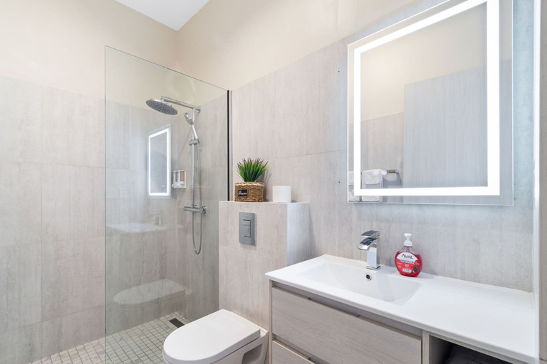 Bathroom 4, High-end Villa Walk to Beach Pool Ocean View
