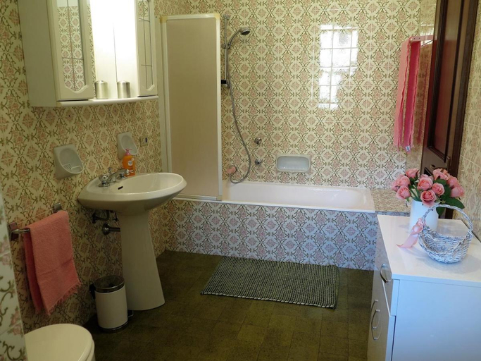 Bathroom 3, Sveva, Verbano-Cusio-Ossola