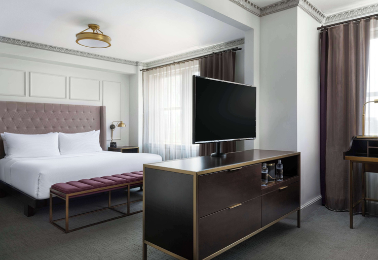 Bedroom 3, Hotel Phillips Kansas City Curio Collection by Hilton, Kansas City