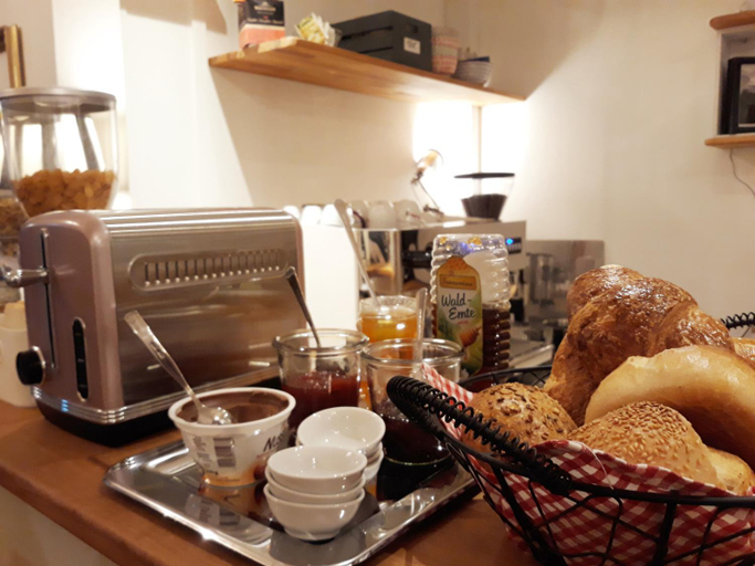 Food & Drinks 4, Hostel 45, Bonn