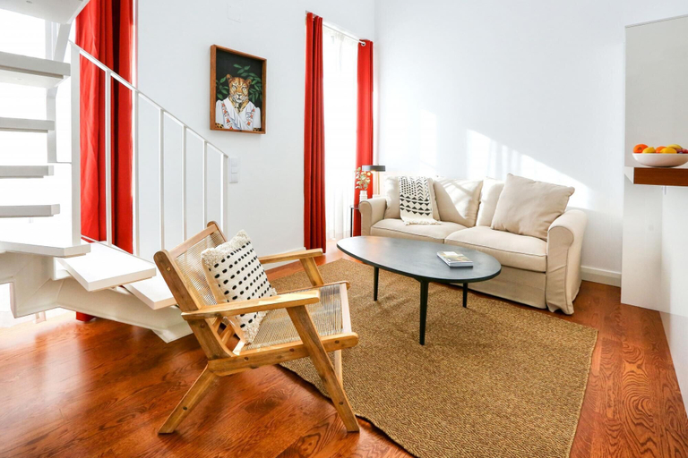 Others 5, Under the Moon Apartment, Faro