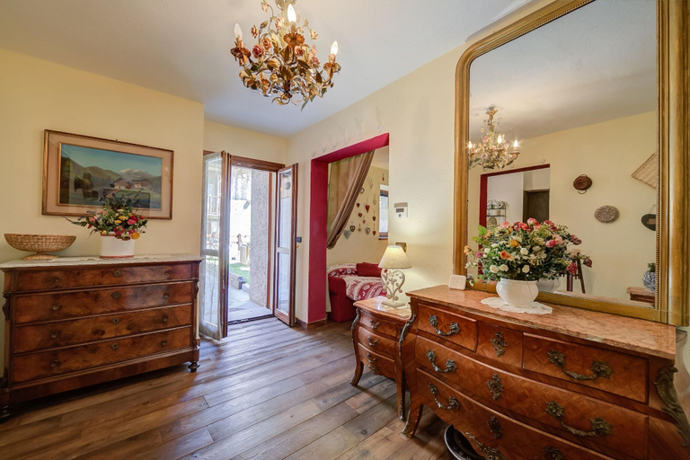 Room 5, Baita La Ciaburna Skiing Nearby, Torino