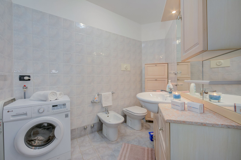Room 4, Verde Giada With Pool, Brescia