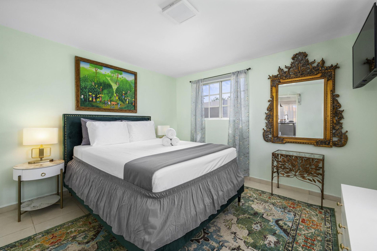 Bedroom 3, Beautiful 3br4ba Amazing Location w Private Pool