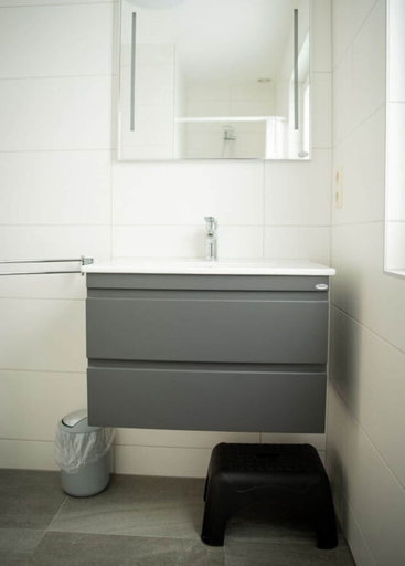 Bathroom 3, Huijsmans Verhuur Type A de Luxe Zuiderdiep 32, Goedereede