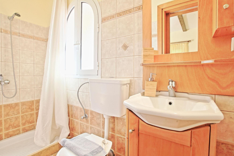 Bathroom 4, Villa Vasiliki in Roda, Ionian Islands