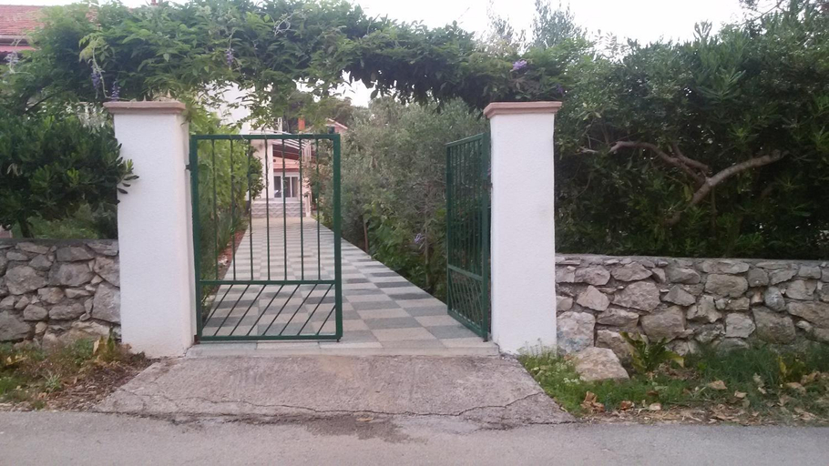 Others 4, Apartments Elena Green Island Escape, Preko