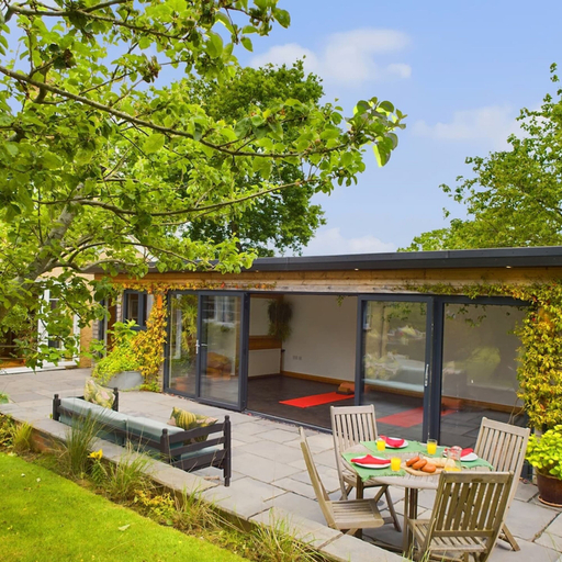 Room 3, The Timbers Eco-Luxe Home with Yoga Cabin, Isle of Wight