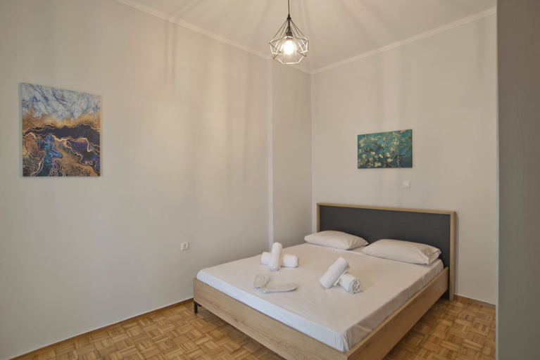 Room 4, Like Home in Kalithea, Attica