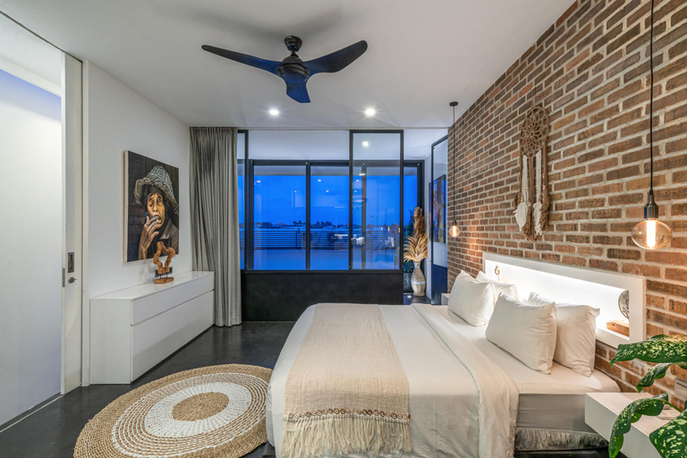 Bedroom 2, Loft Erika: Elegant 1 BR Luxury Loft in Berawa, Badung
