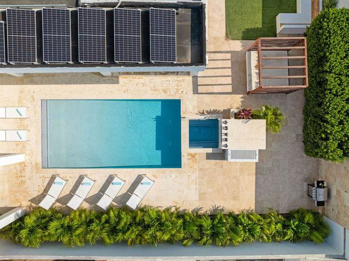 Exterior & Views 2, NEW Modern Villa Jacuzzi Pvt Pool Close2beach