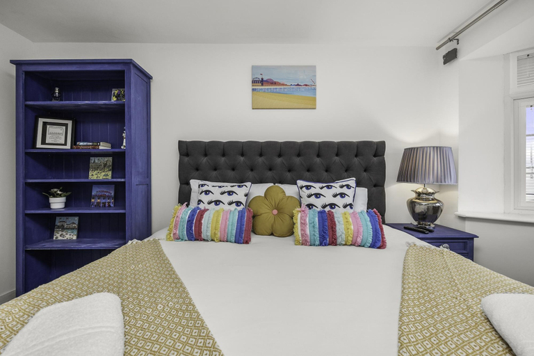 Bedroom 3, Sunset Townhouse With Free Parking, Brighton and Hove