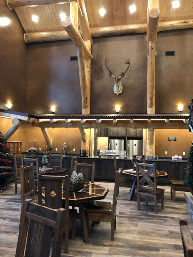 Food & Drinks 5, Kodiak Mountain Resort, Lincoln