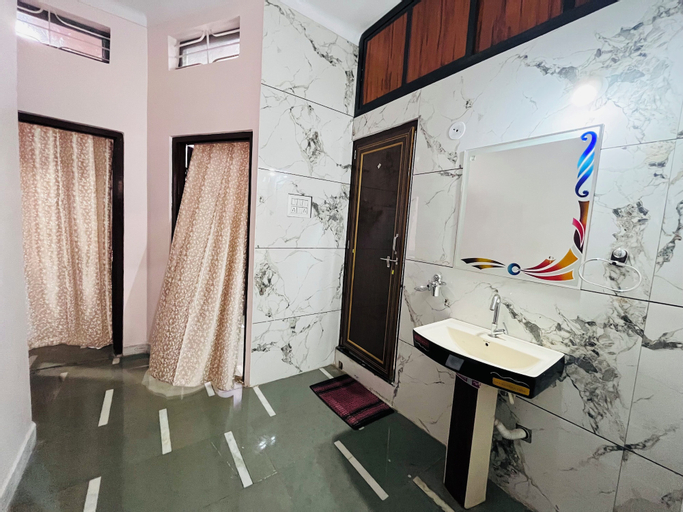 Bedroom 3, Shrilok Kutir, Ujjain