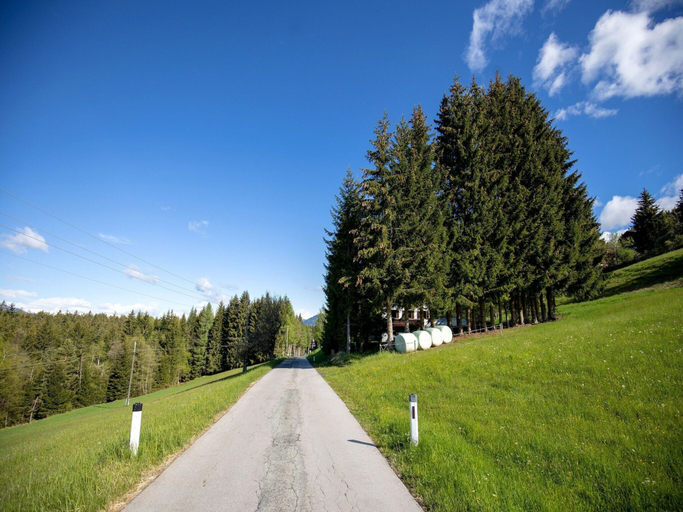 Others 2, Apartment in Mooswald in Carinthia With Pool, Villach Land