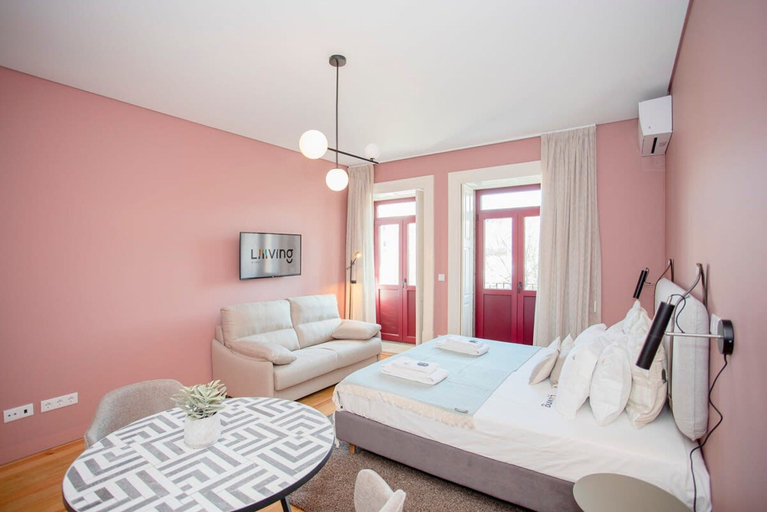 Room 2, Liiiving Historic Cl Rigos Studio - 2B, Porto