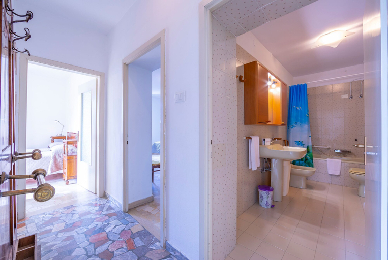 Bathroom 5, Residenza Rocca del Lago 3, Trento