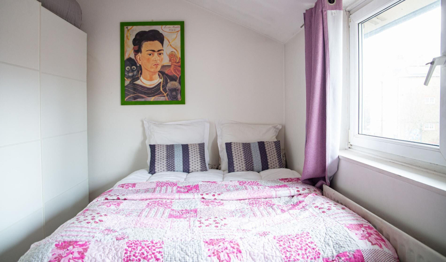Bedroom, Plush Stay for Four in Central Brixton, London