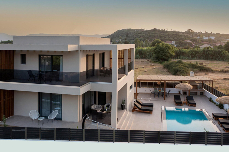 Sport & Beauty 1, Diamond Villa With Swimming Pool, Ionian Islands