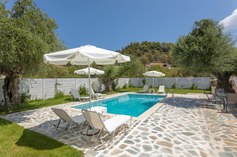 Room 3, Michaelo Villa - Affordable Luxury - Michaelo Villa - Affordable Luxury, Ionian Islands