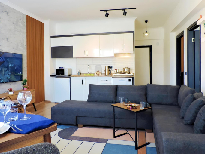 Room 2, Chic Flat 10 min to Lara Beach in Antalya, Antalya