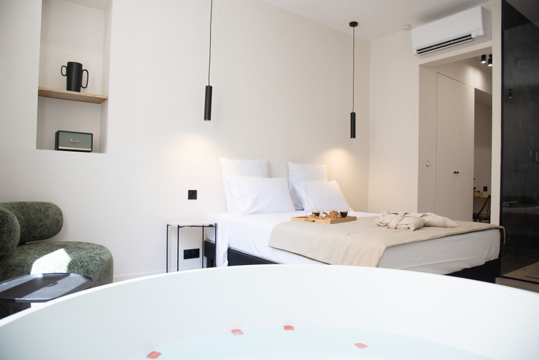 Bedroom 3, Mouchki, Bouches-du-Rhône