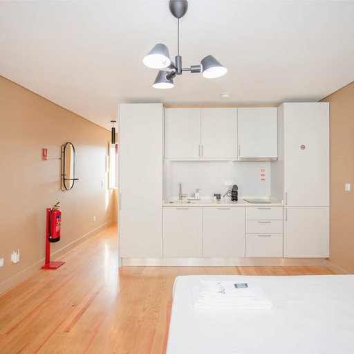 Room 2, Liiiving in Porto Historic Cl Rigos Studio - 4F, Porto