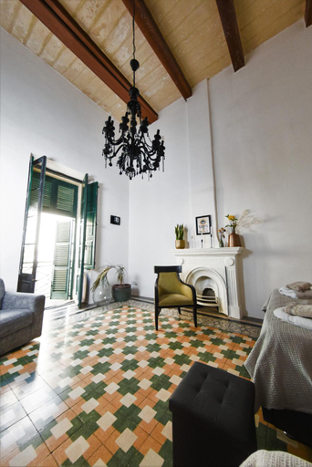 Bed, Grand House of Character Valletta