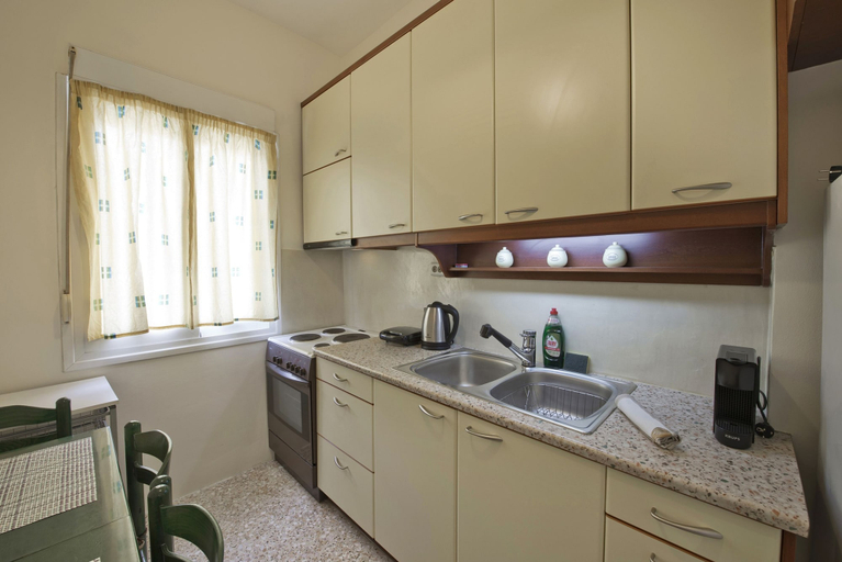 Room 5, Alemar in Kalithea With 1 Bedrooms and 1 Bathrooms, Attica
