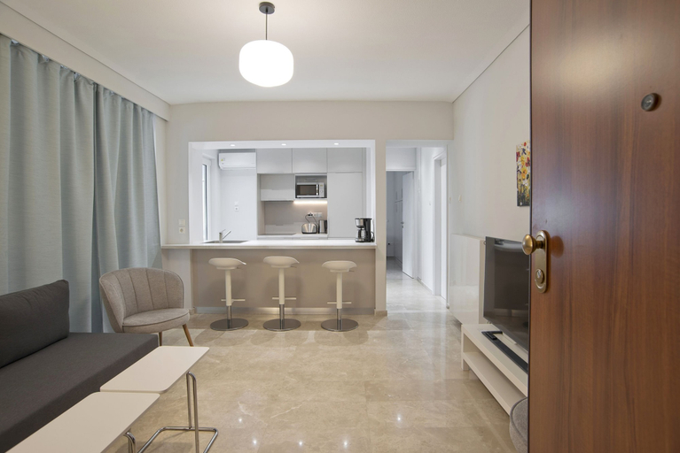 Room 5, Belle Helene in Alimos, Attica