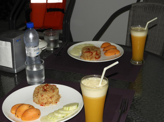 Food & Drinks 5, Karaa Village at Thoddoo Island