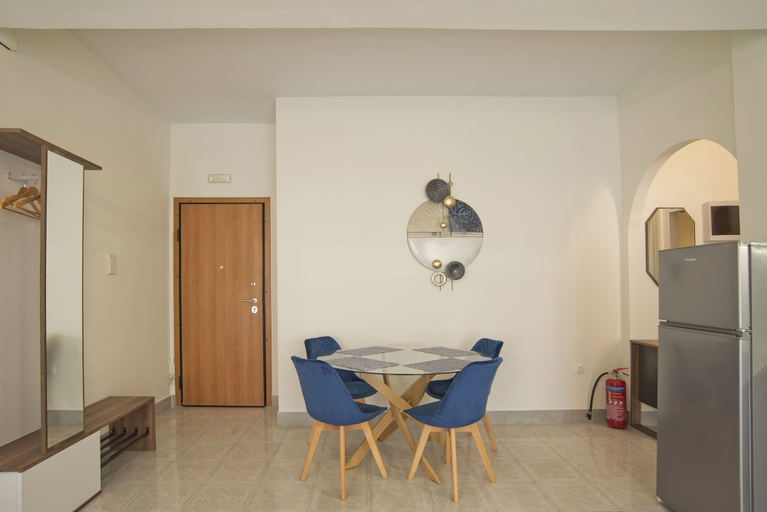 Room 4, Milena in Moschato With 1 Bedrooms and 1 Bathrooms, Attica