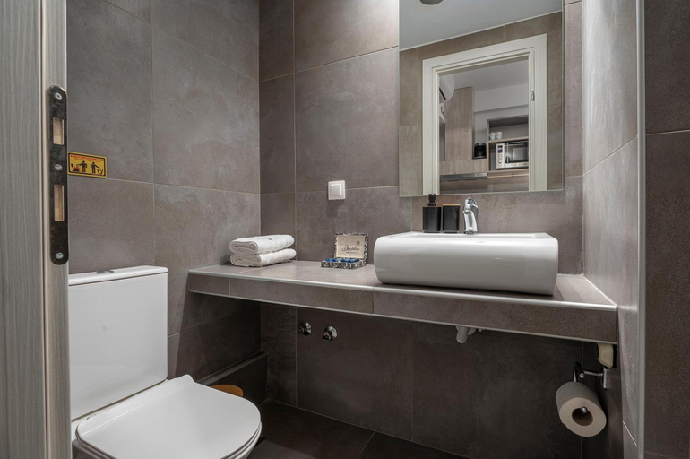Bathroom 5, Dandelion Suites, Central Macedonia