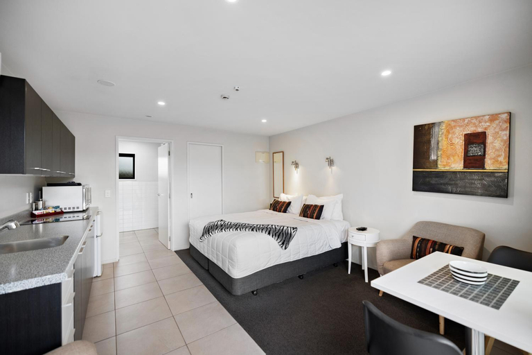Bedroom 2, Avenue Motel, Central Otago