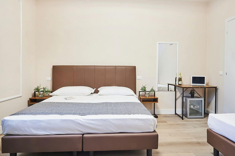 Bedroom 2, El Roy Garden Rooms, Florence