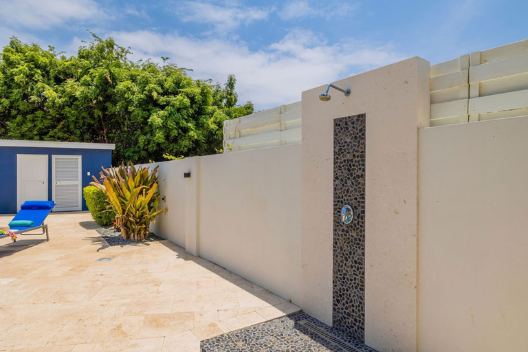 Exterior & Views 2, Modern Spacious 4br3ba w Pool Close to Beach