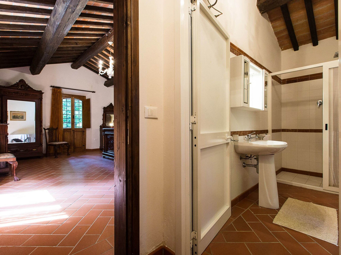 Bathroom, Belvilla by OYO Holiday Home With Pool, Pisa