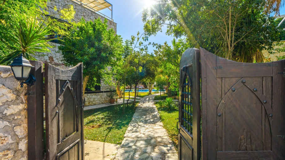 Room 3, House With Private Pool and Garden 4 min to Beach, Kaş