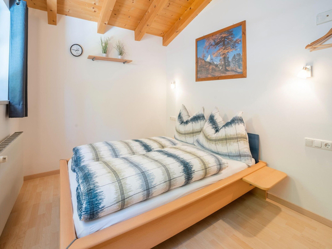 Others 3, Group Apartment in Reitleben Directly on the Lake, Zell am See